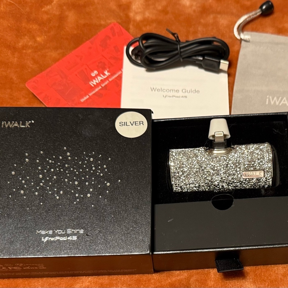IWalk Silver Portable Charger - Picture 2 of 6